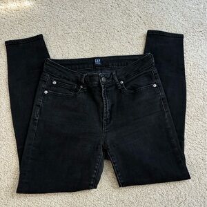 Women’s Gap Black Jeans 29 Short